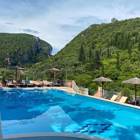 Acapulco Seaside Pool Bar And Apartments ปาเลโอกัสไตรซา ภายนอก รูปภาพ