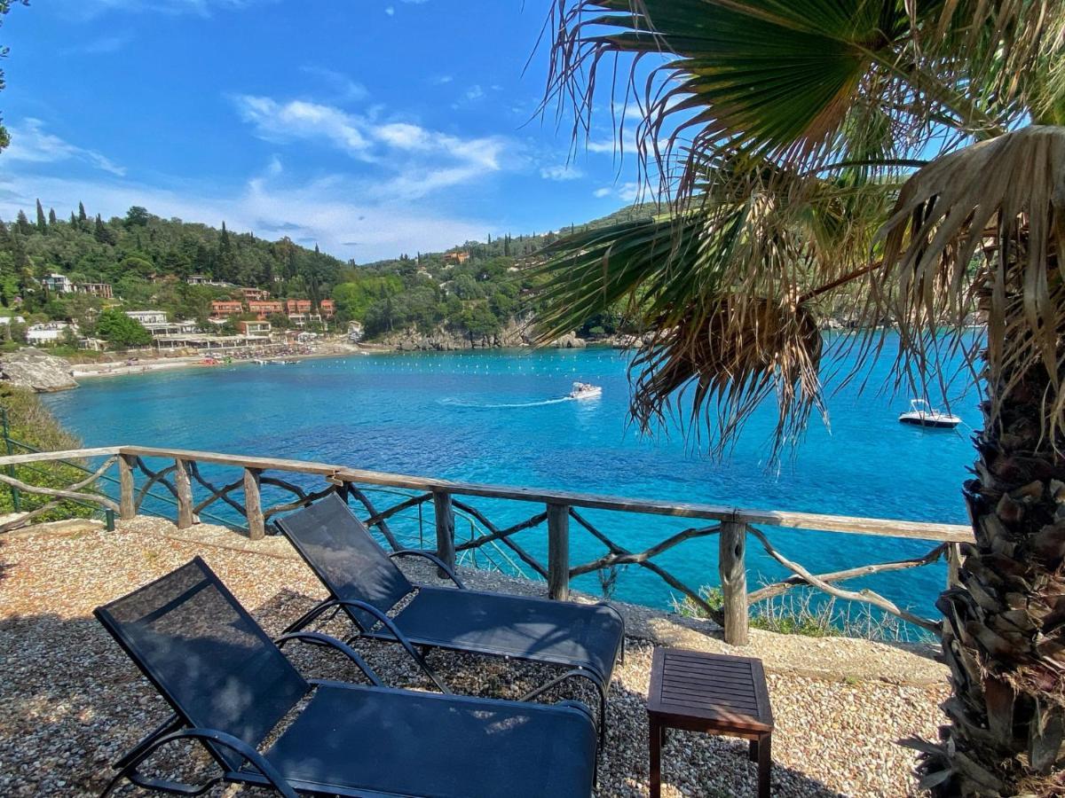 Acapulco Seaside Pool Bar And Apartments ปาเลโอกัสไตรซา ภายนอก รูปภาพ