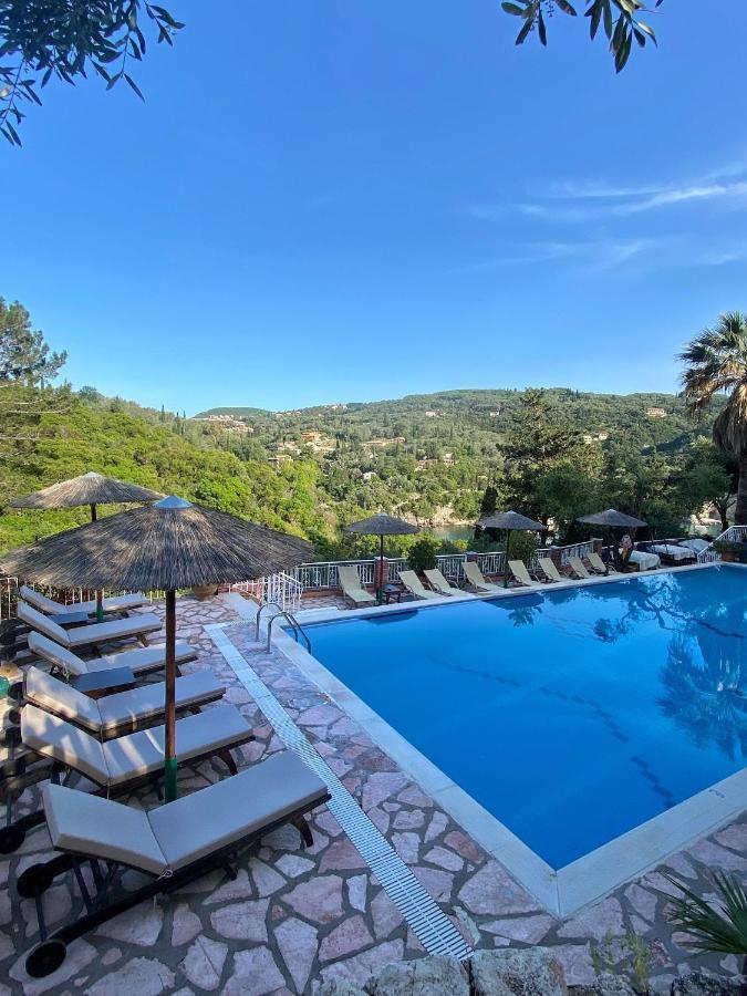 Acapulco Seaside Pool Bar And Apartments ปาเลโอกัสไตรซา ภายนอก รูปภาพ